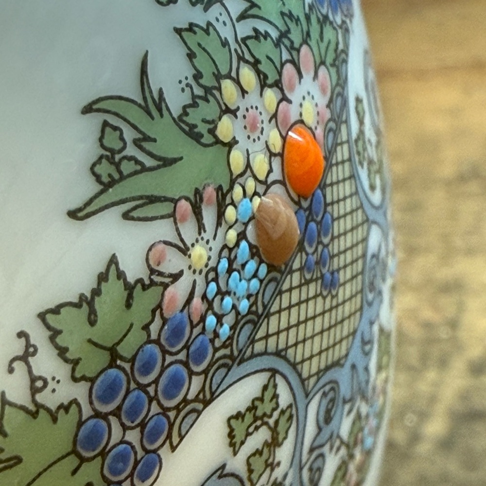 Lenox Autumn Vase with 24K Gold Rim - Picture 7 of 7